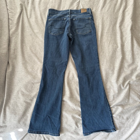 Levi’s Mid Rise Bootcut Jeans - Picture 7 of 7
